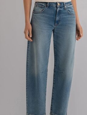 Ashton High Waist Ankle Barrel Jeans - Light Blue